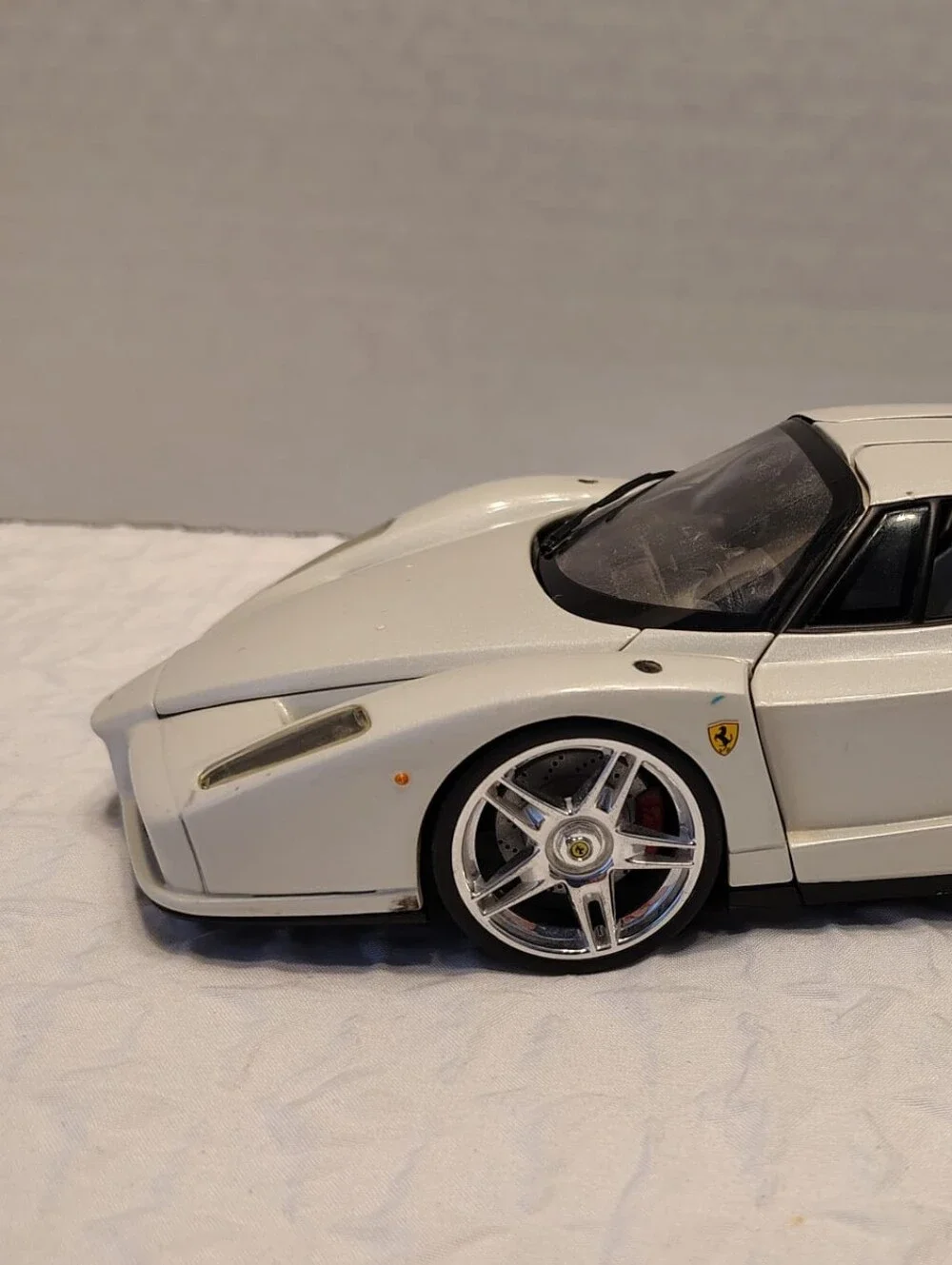 1:18 Scale Hot wheels Enzo Ferrari Diecast Model